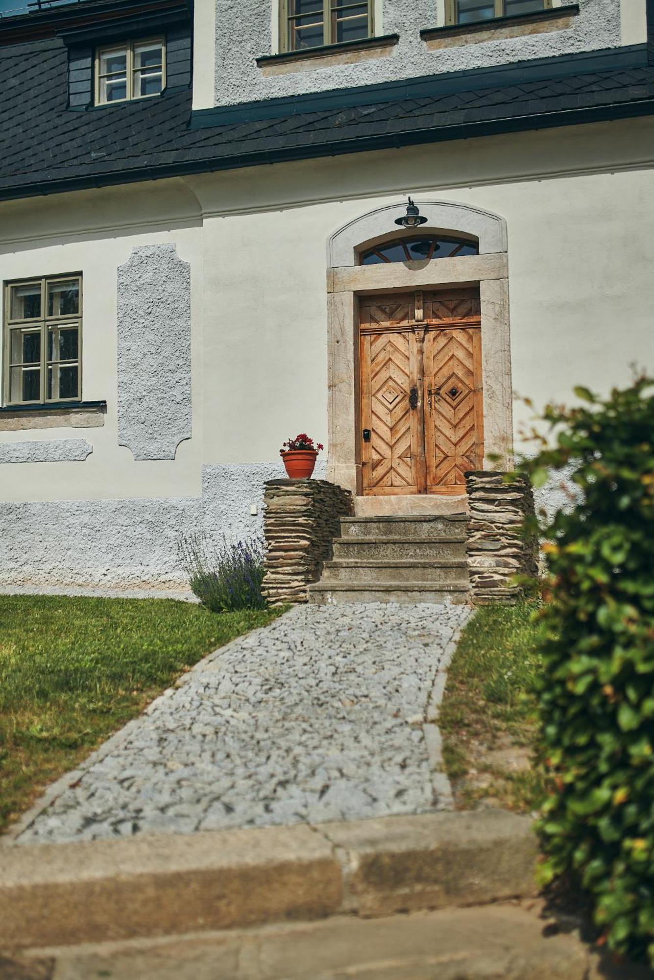 Barokni Kaplanka 1796 A. D. - Luxusni Apartmany V Ceskem Raji Zelezny Brod Exterior photo